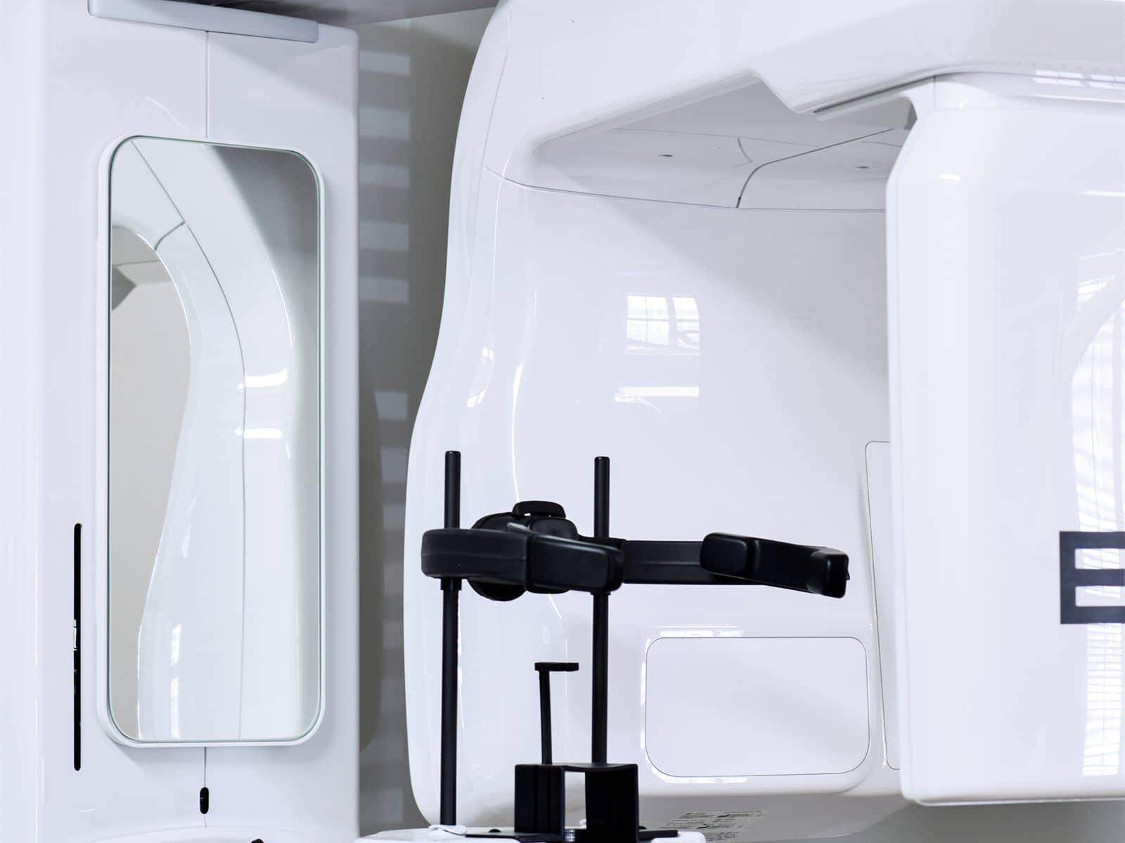 The panoramic digital X-ray machine